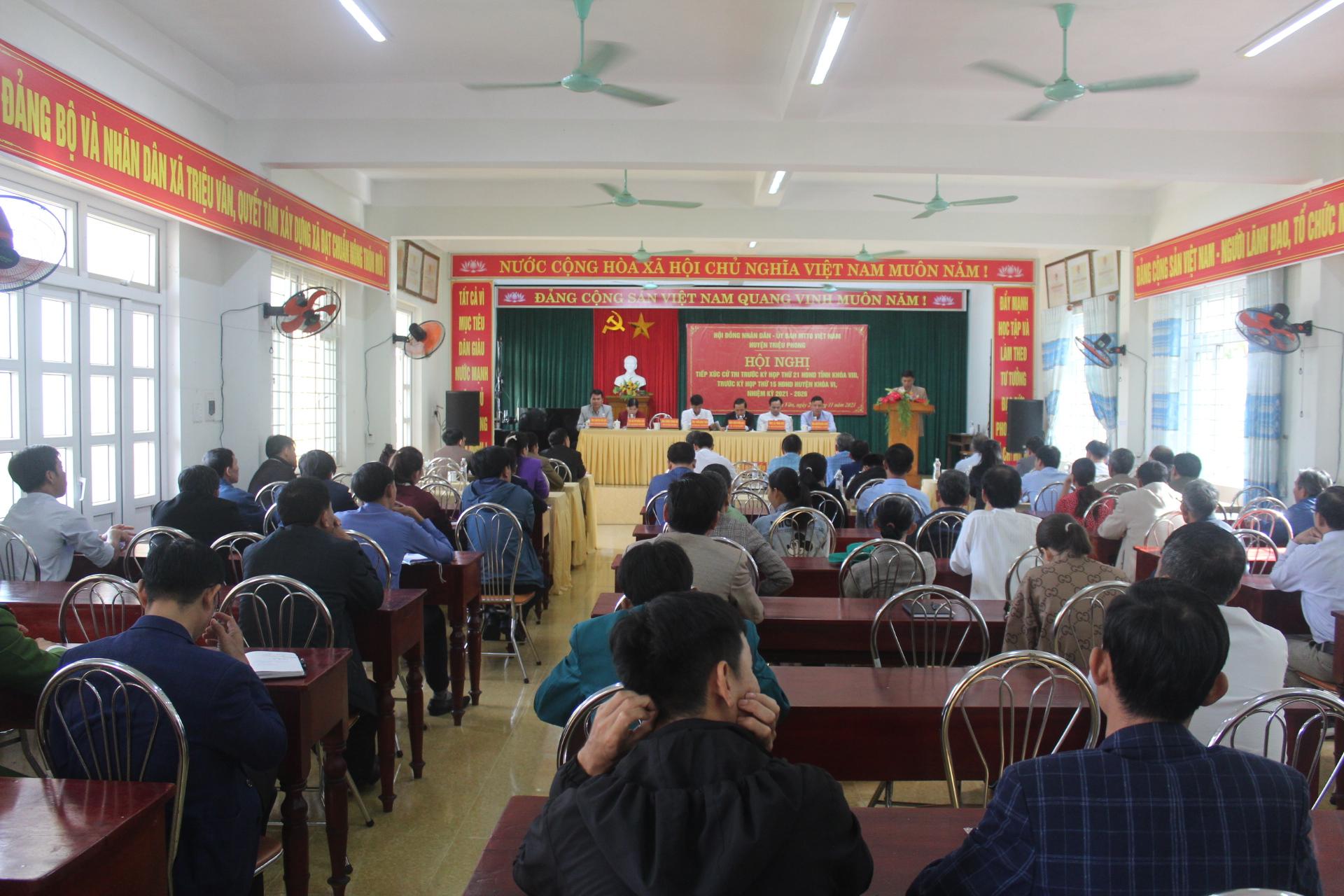 Đoàn đại biểu HĐND tỉnh và huyện tiếp tục tiếp xúc cử tri tại xã Triệu Vân